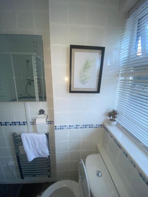 Spacious 4 Bedroom House Billericay Exterior photo
