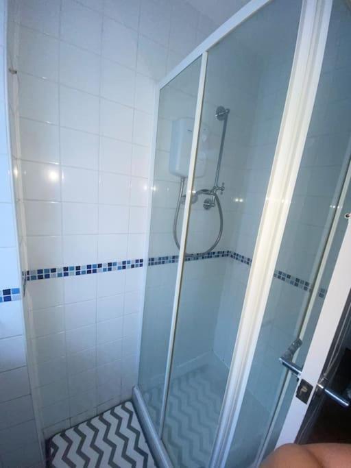 Spacious 4 Bedroom House Billericay Exterior photo