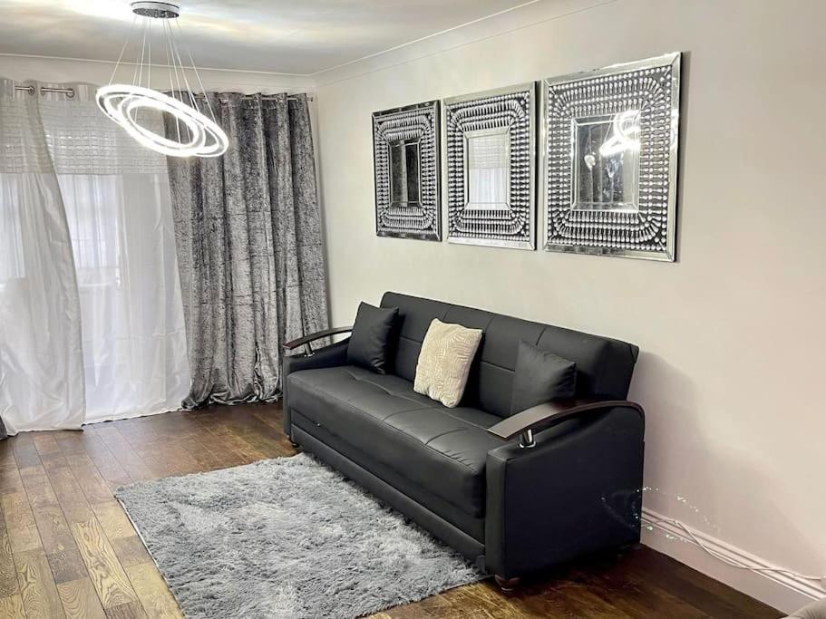 Spacious 4 Bedroom House Billericay Exterior photo